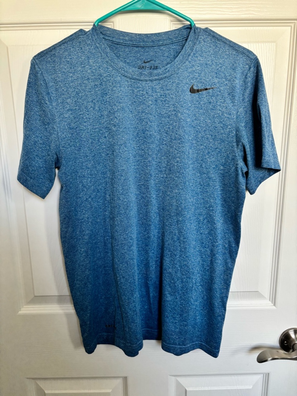 💙Nike Dri-Fit performance tee